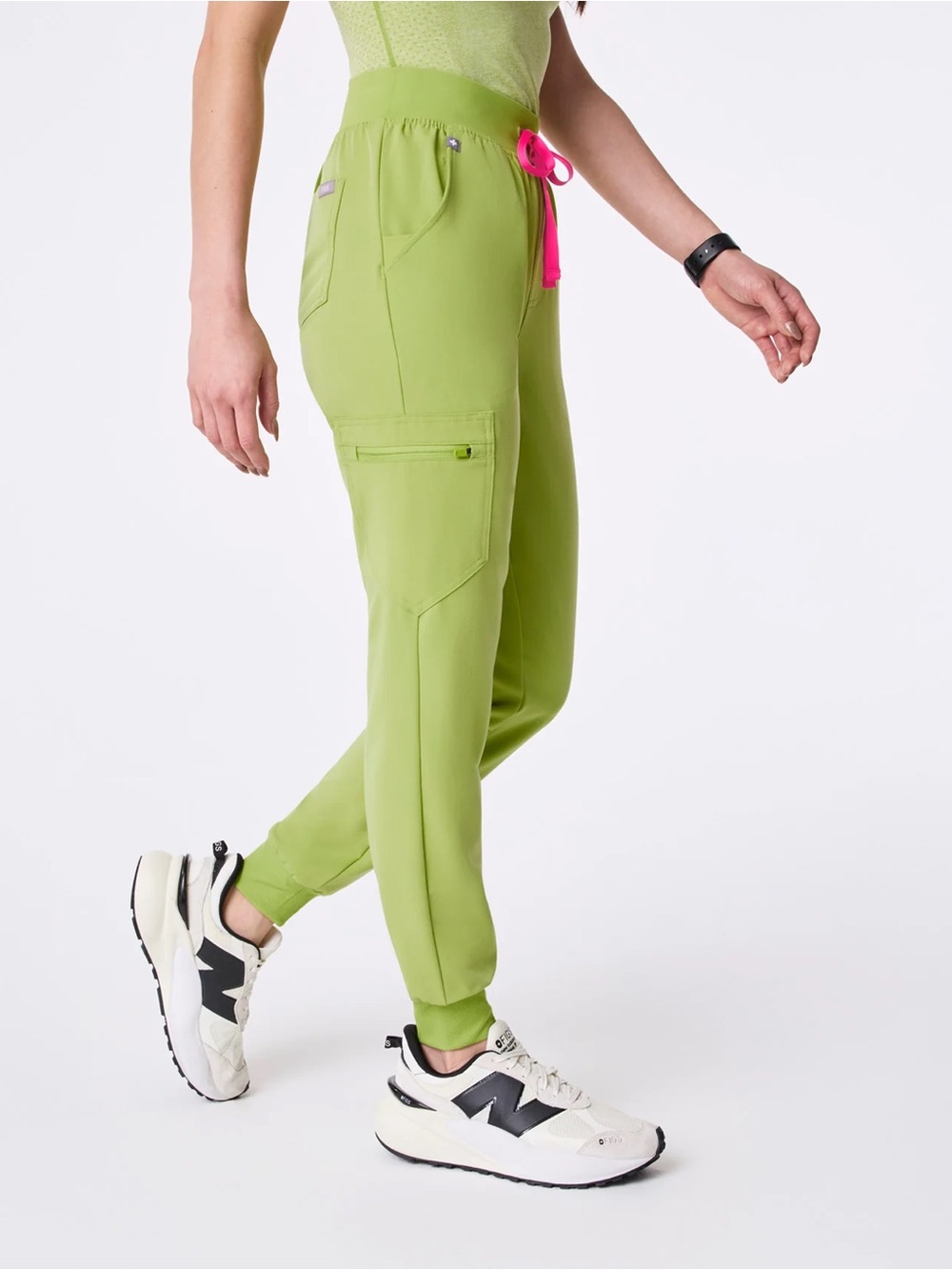 FIGS ZAMORA HIGH-RISE JOGGER SCRUB PANT™ IN MATCHA - Picture 6 of 12
